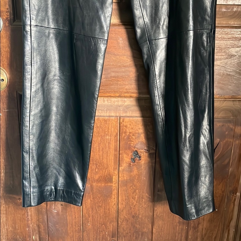 Dana Buchman Black Lambskin Leather Charlotte Straight Leg Pants: size 15 petit - Picture 4 of 8